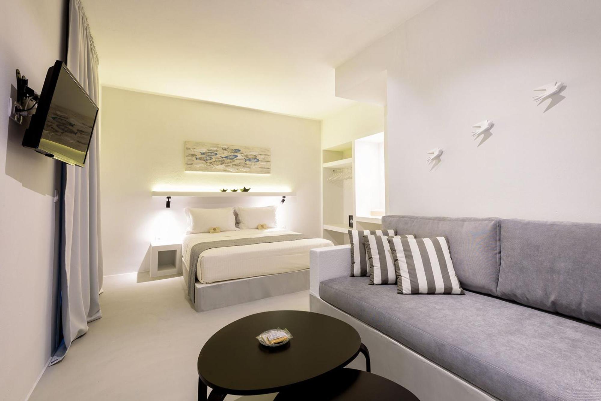 Peven Suites Náousa Exterior photo