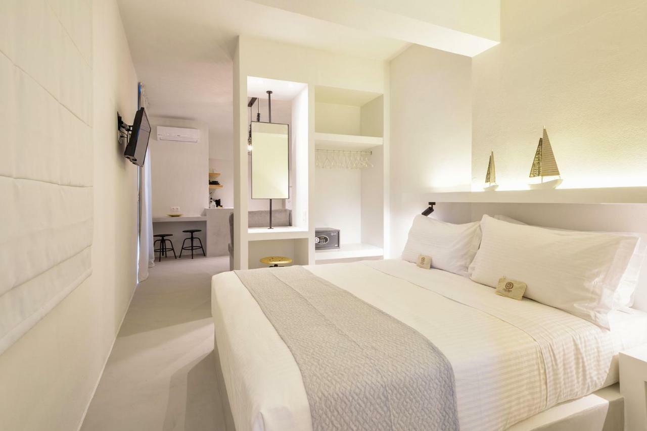 Peven Suites Náousa Room photo